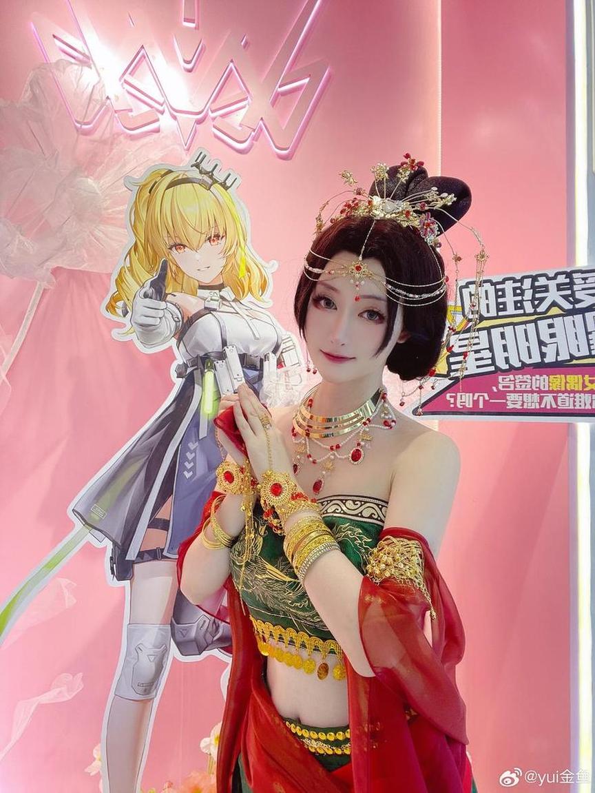 每张yui金鱼空泳装的图片都代表着一段美好的回忆