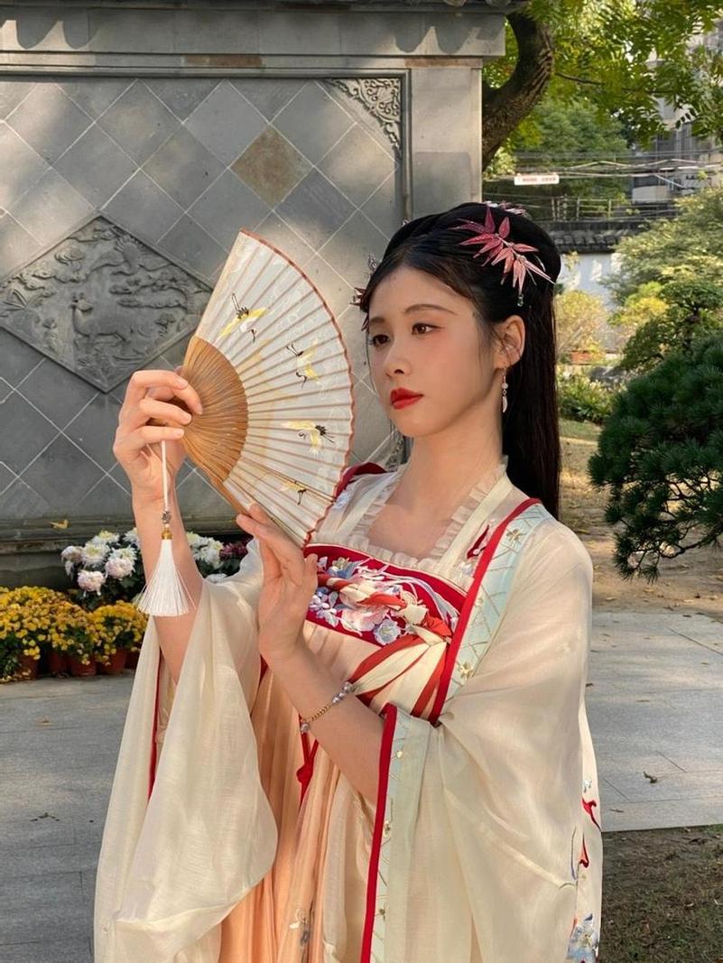 令人惊艳的一只小仙若为什么叫阿姨？这些代表作品告诉你答案。