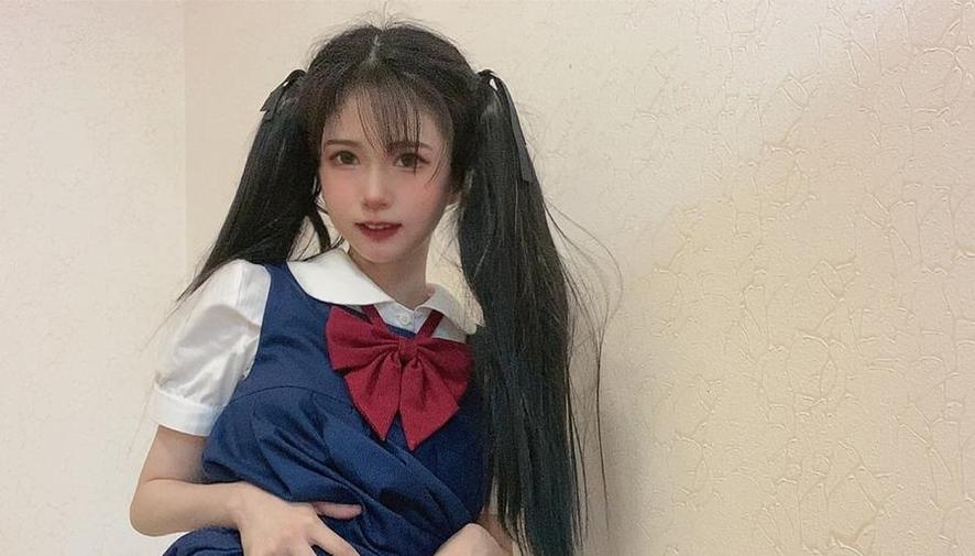 每一张倦倦喵吉他妹妹的图片都是精心制作的，这个coser真用心啊