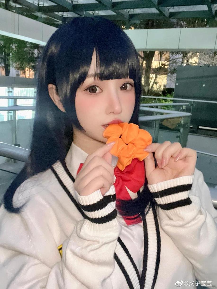叉子宝宝图集在线观看，经典cosplay作品无删减，精彩程度hold不住。