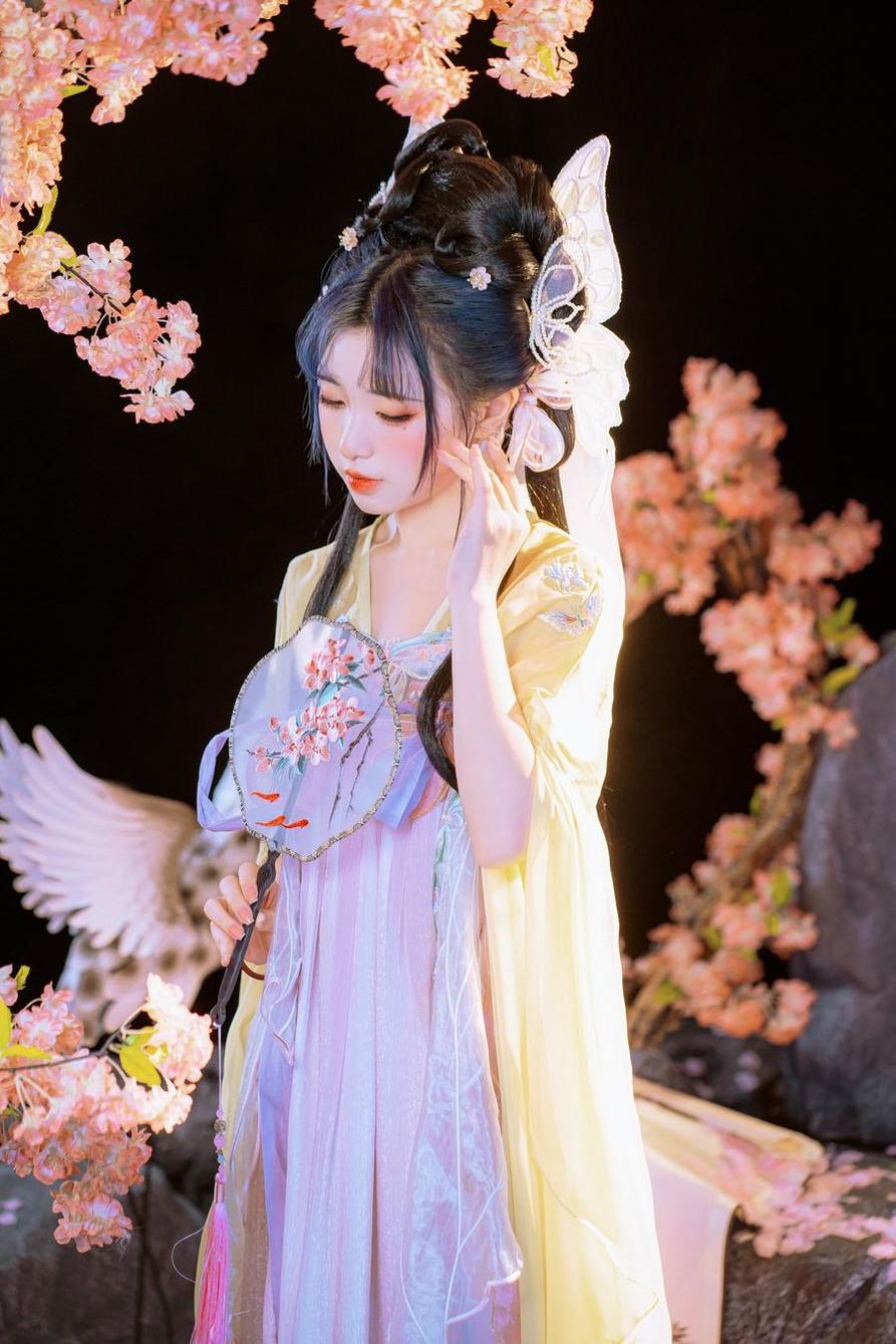 喵小吉浣溪沙花絮的原图，让你大饱眼福