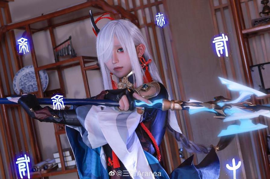 精品桜满三时碧蓝航线路易九世的更新，coser不容错过