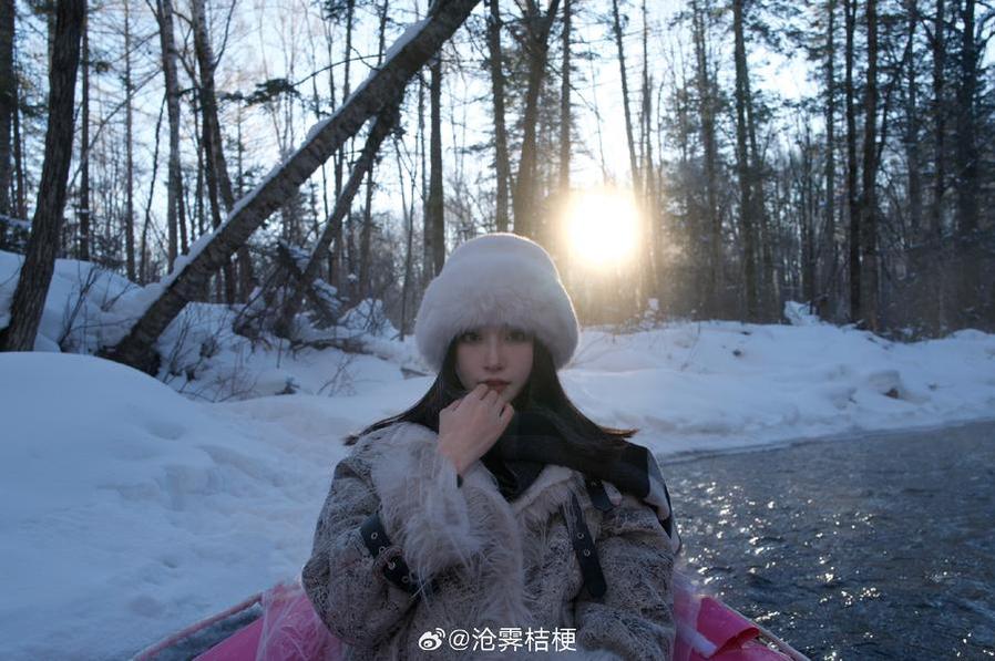 拥有沧霁桔梗兔女郎原图，打造自己的二次元梦