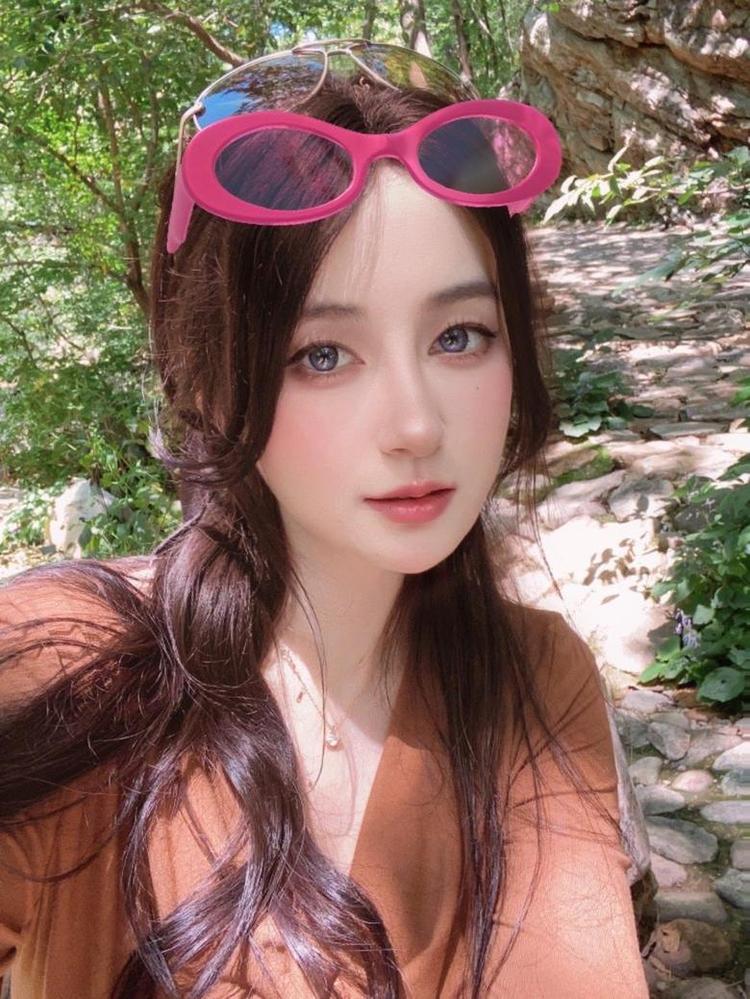 原来白银81黑历史真名叫什么的图包里有这么多好看的照片