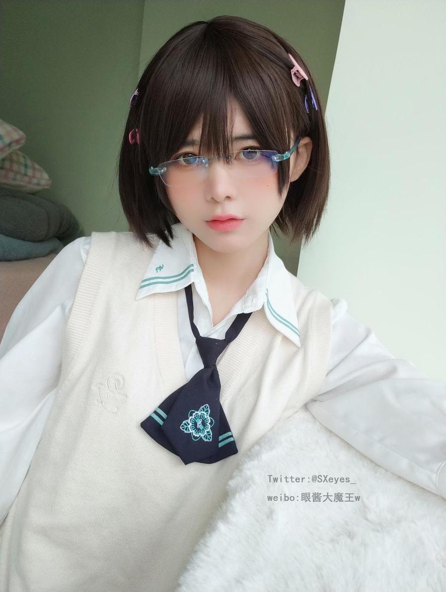 这些美图是由眼酱大魔王w居家女友拍摄的，让你大饱眼福。