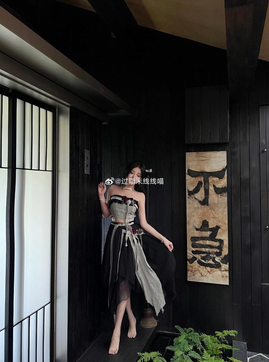 过期米线线喵全套美图库，作品集惊艳登场