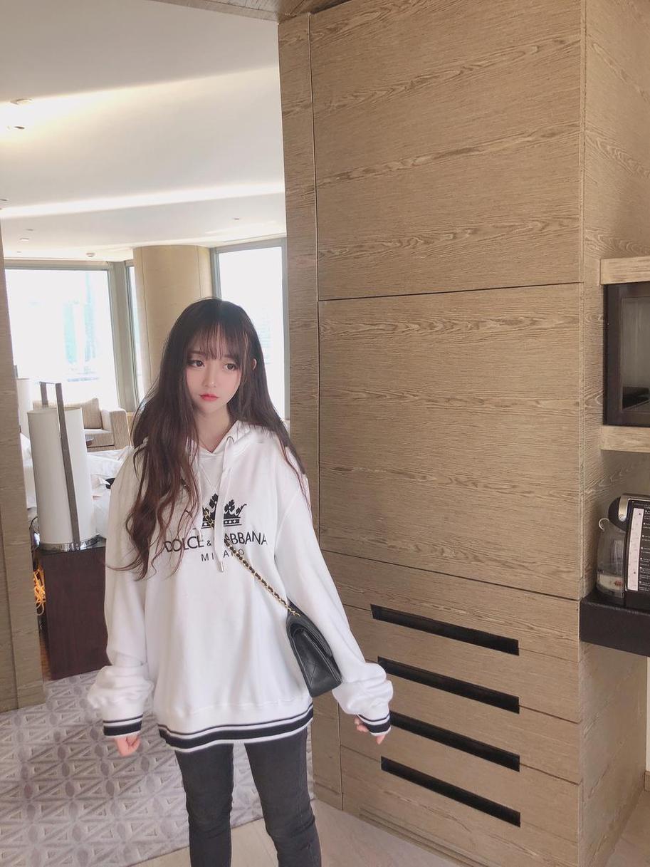 点开这份过期米线无水印原图，像我一样体验cosplay新的世界吧